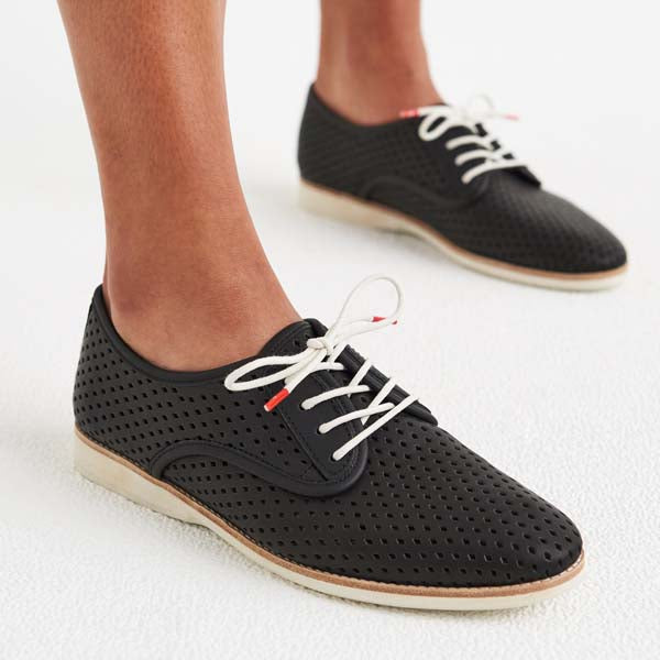 Derby Punch Black